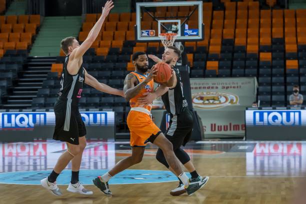 度和门将习 度和门将习